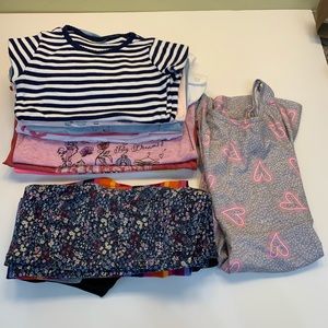 Girls clothes - lot of 15- for 6-7 years old